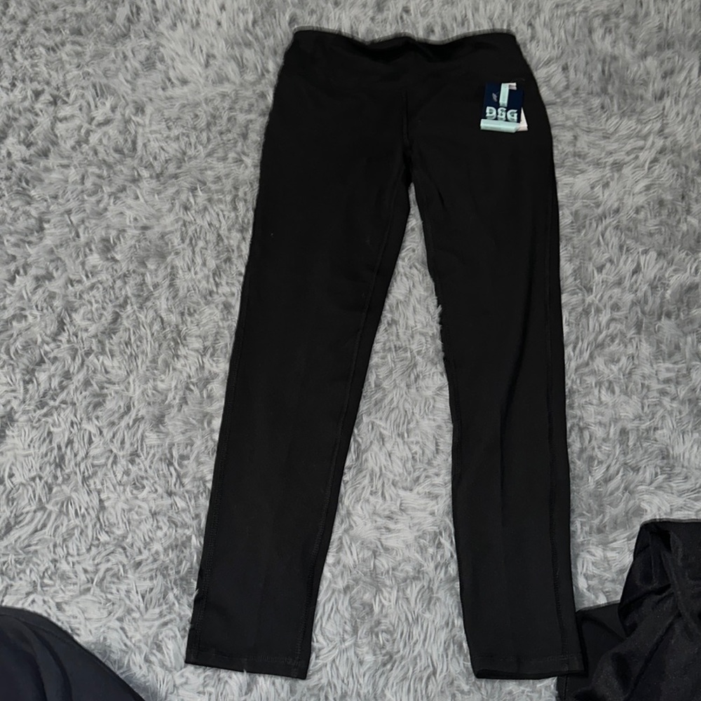 Black leggings